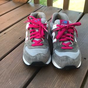Women’s New Balance 574 size 8